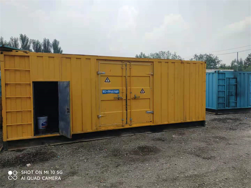 海伦200KW柴油发电机组需要配备什么型号的电缆线？