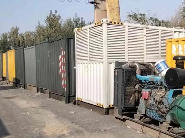 海伦200KW柴油发电机机组每小时油耗是多少？